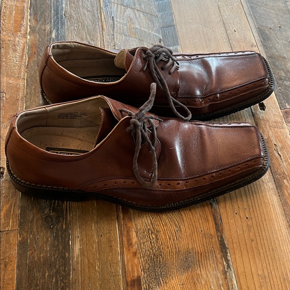 Stacy Adams Chestnut Leather Oxfords - Picture 1 of 6
